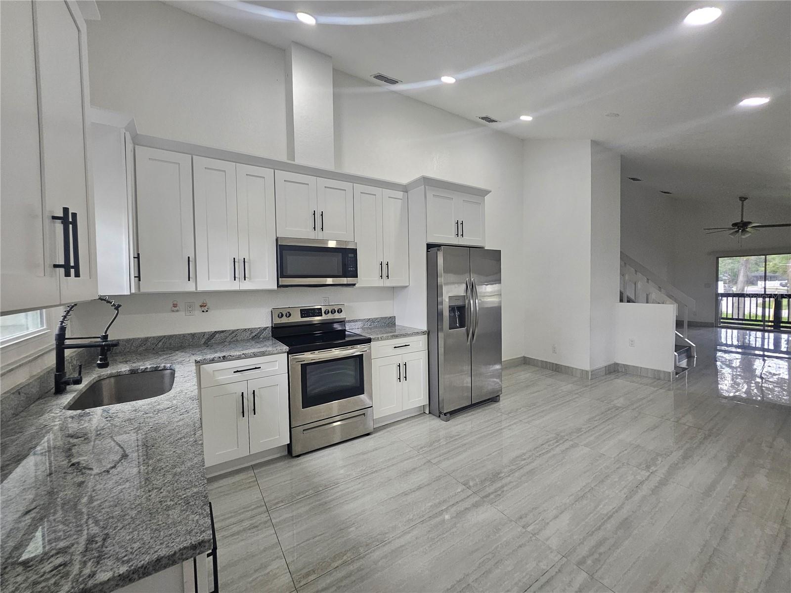 5802 Mohr Loop #5802 5804 5806 5808 Property Photo 9