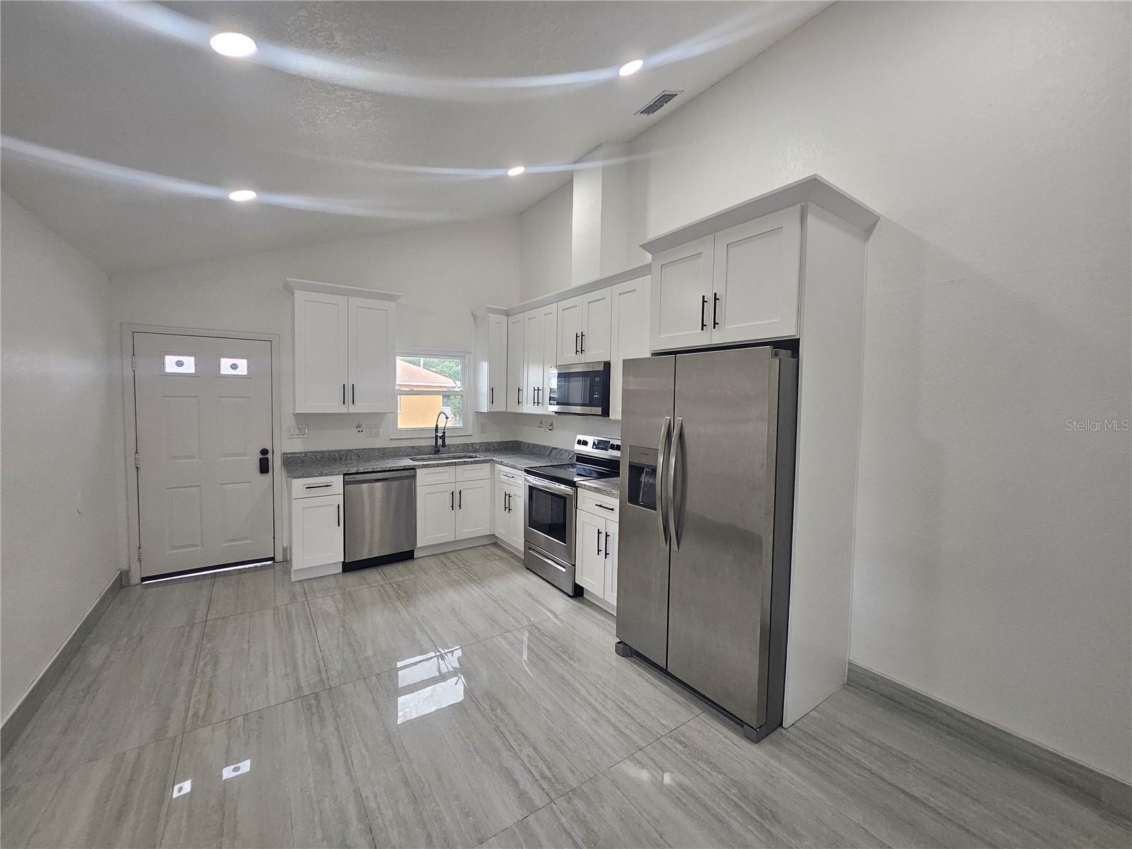 5802 Mohr Loop #5802 5804 5806 5808 Property Photo 16