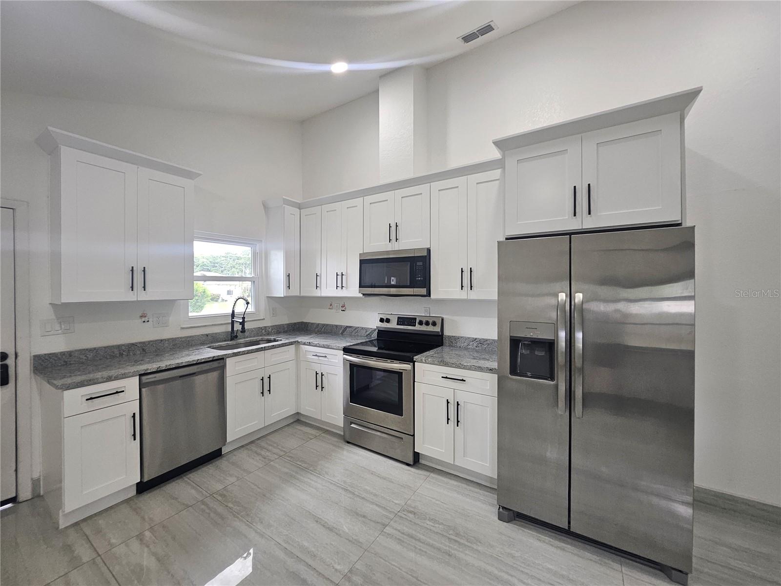 5802 Mohr Loop #5802 5804 5806 5808 Property Photo 17