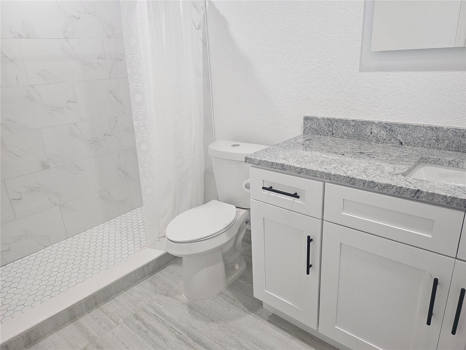 5802 Mohr Loop #5802 5804 5806 5808 Property Photo 23