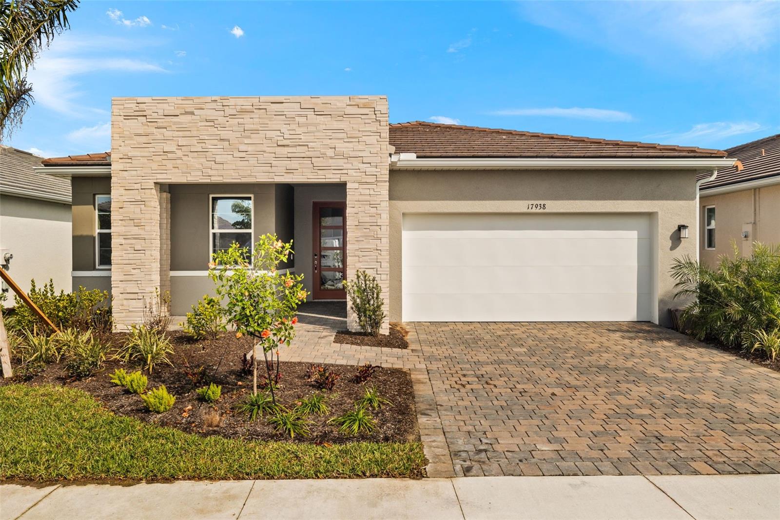 17938 Solstice Ave Property Photo 1