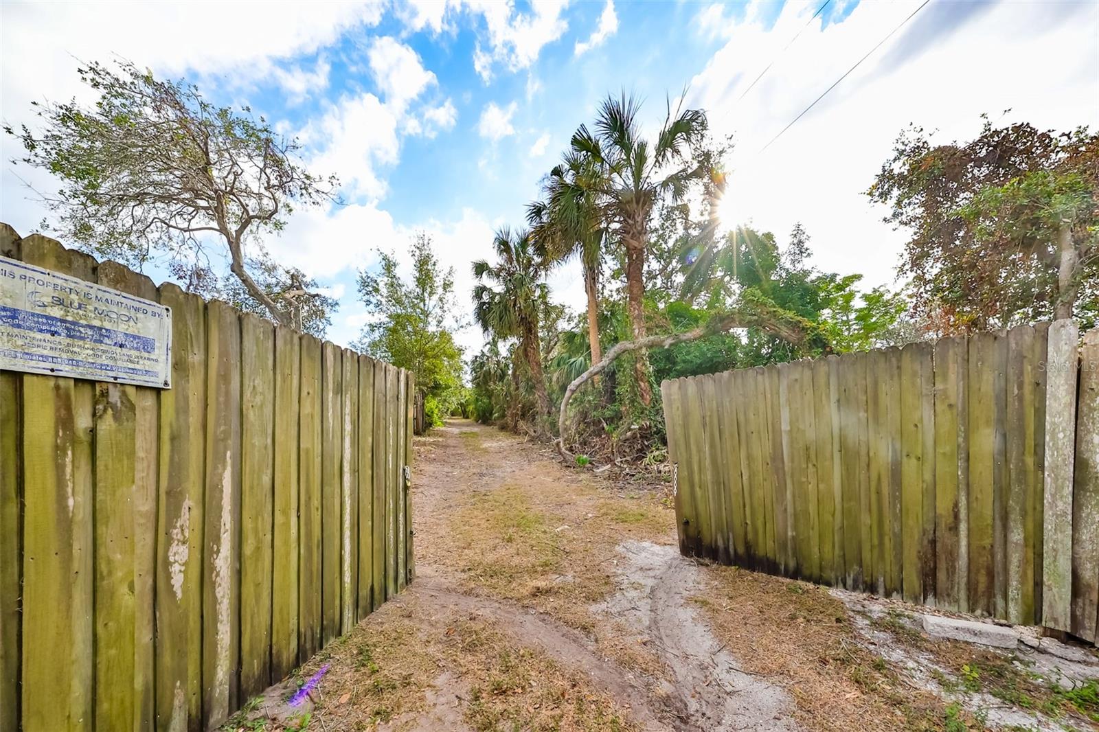 8839 Richmond St Property Photo 2