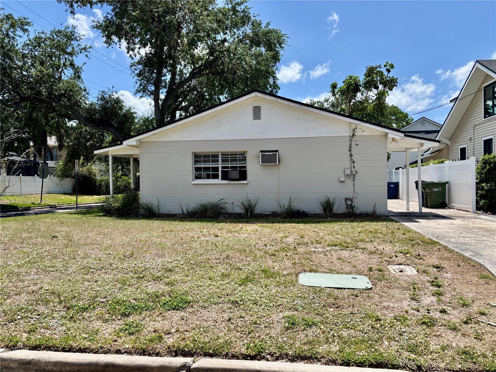 3211 S Ferdinand Ave Property Photo 8