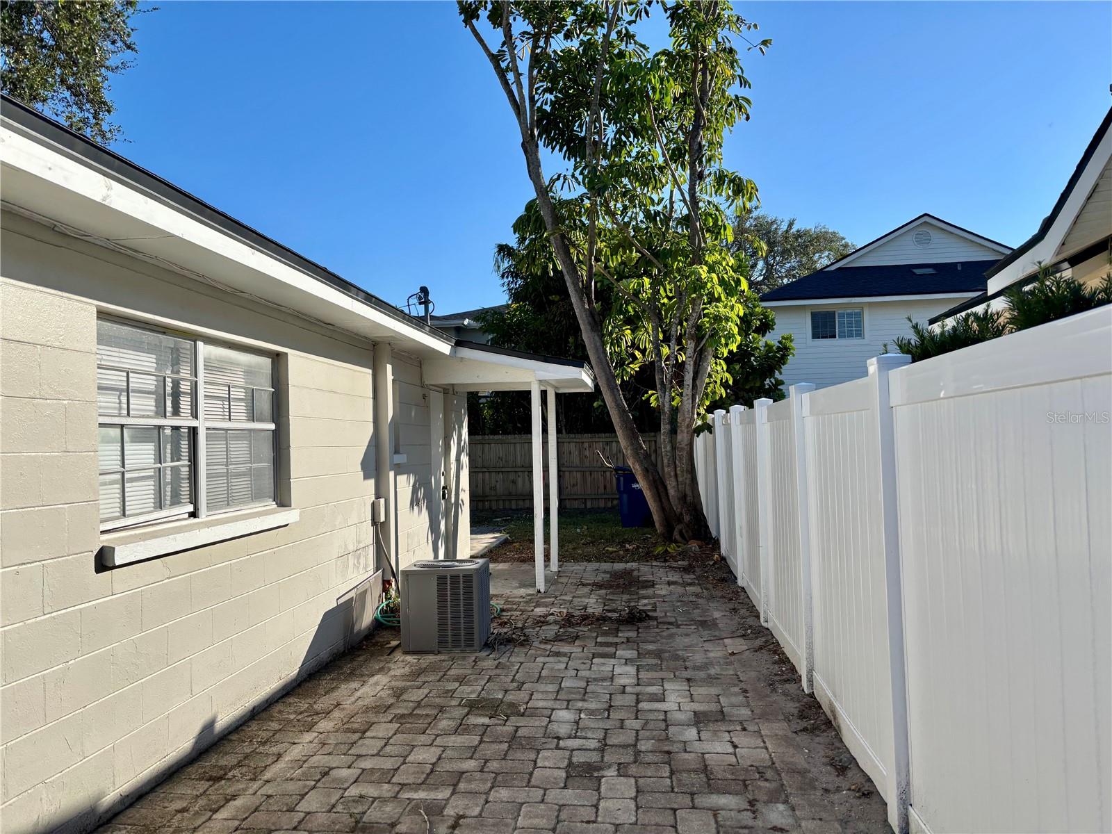 3211 S Ferdinand Ave Property Photo 9