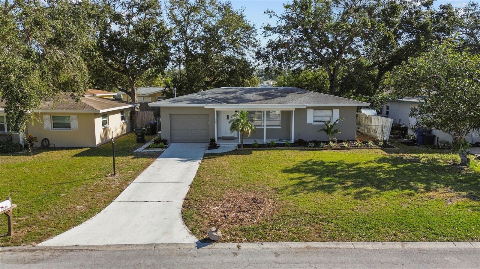 2085 Georgianna St Property Photo 1