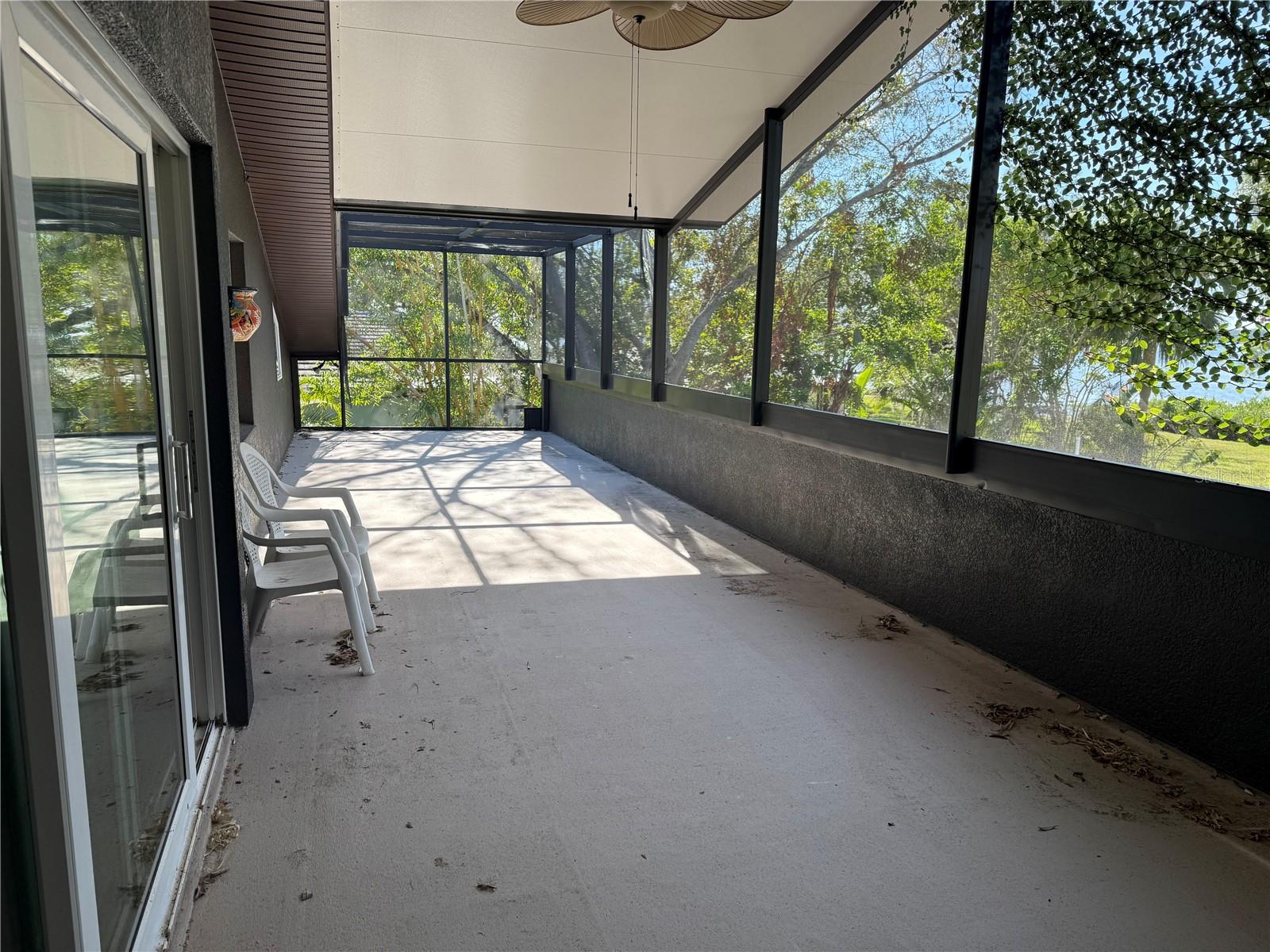 710 Shore Dr E Property Photo 15