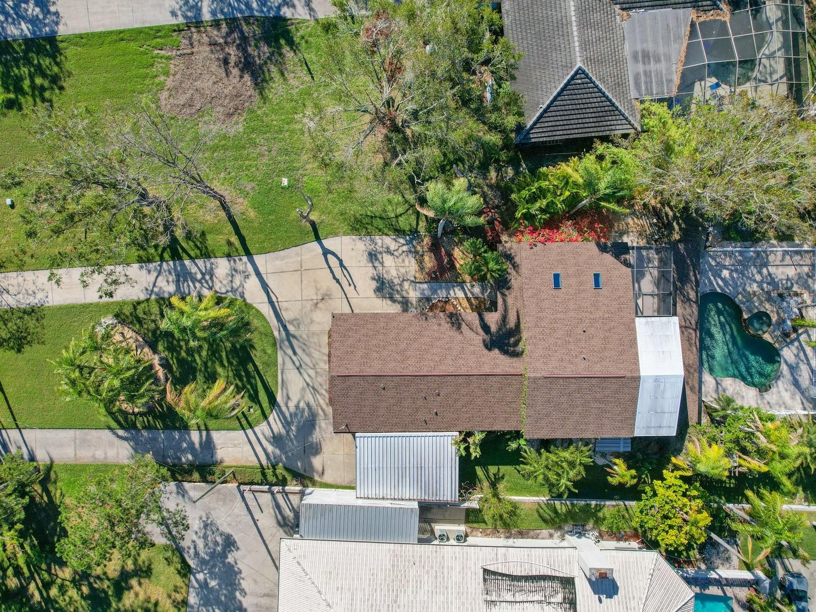 710 Shore Dr E Property Photo 36