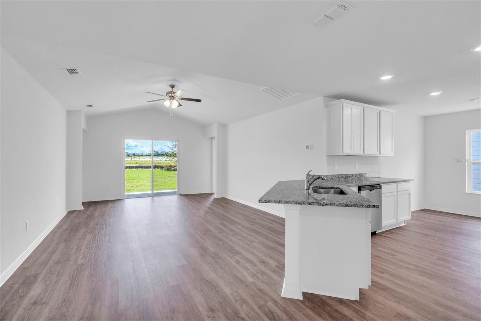 13 Prince Anthony Ln Property Photo 3