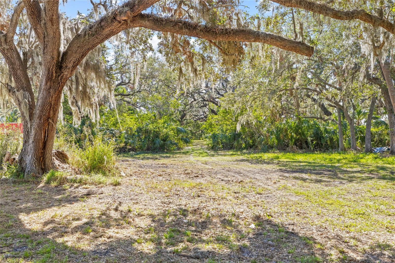 2312 W Shell Point Rd Property Photo 17