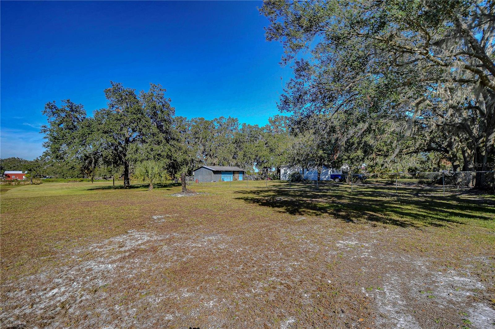 1406 E Knights Griffin Rd Property Photo 7