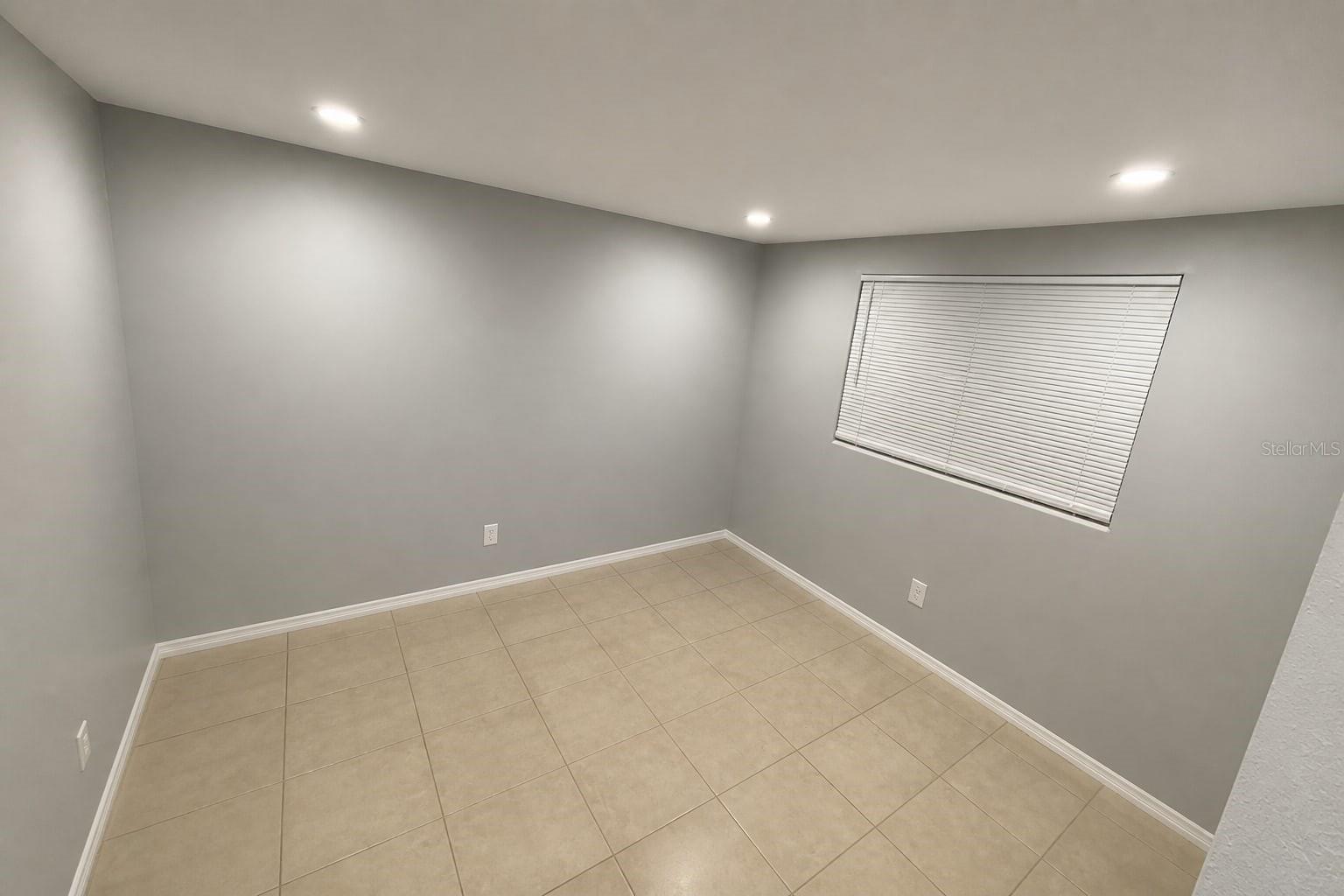 735 Bertrend St Property Photo 11