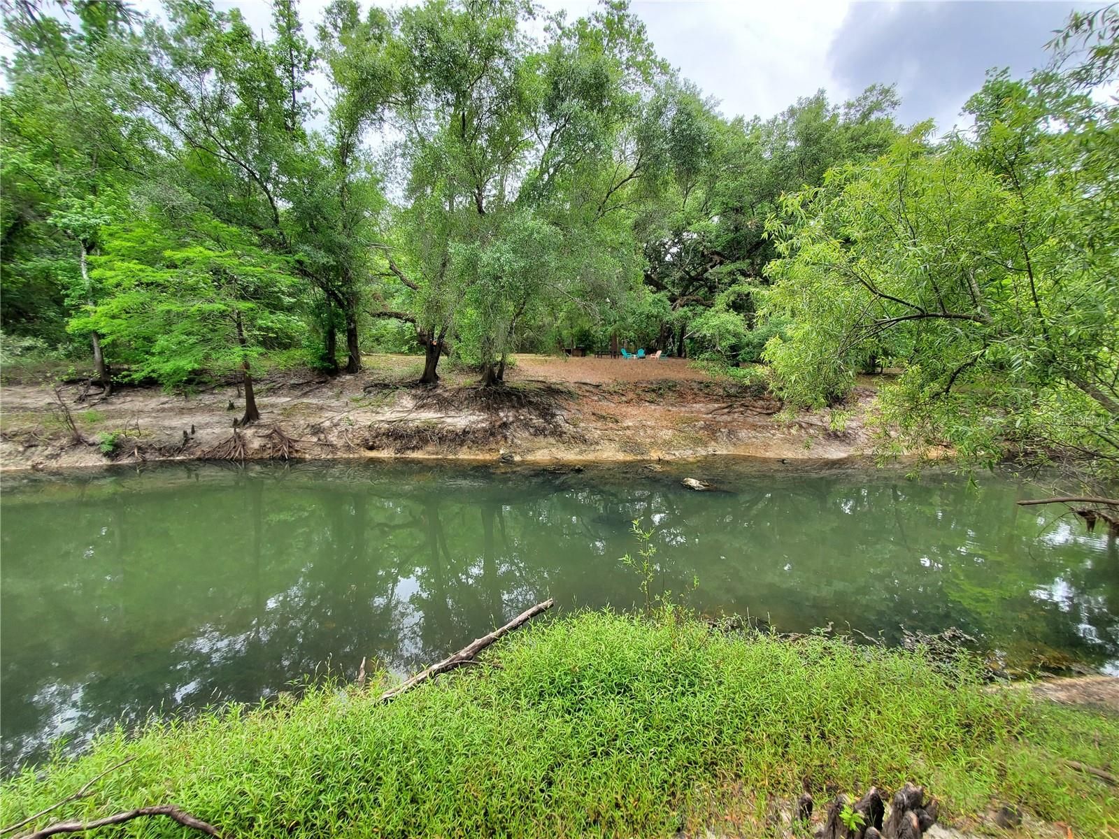 Ringwalt Dr Property Photo 3