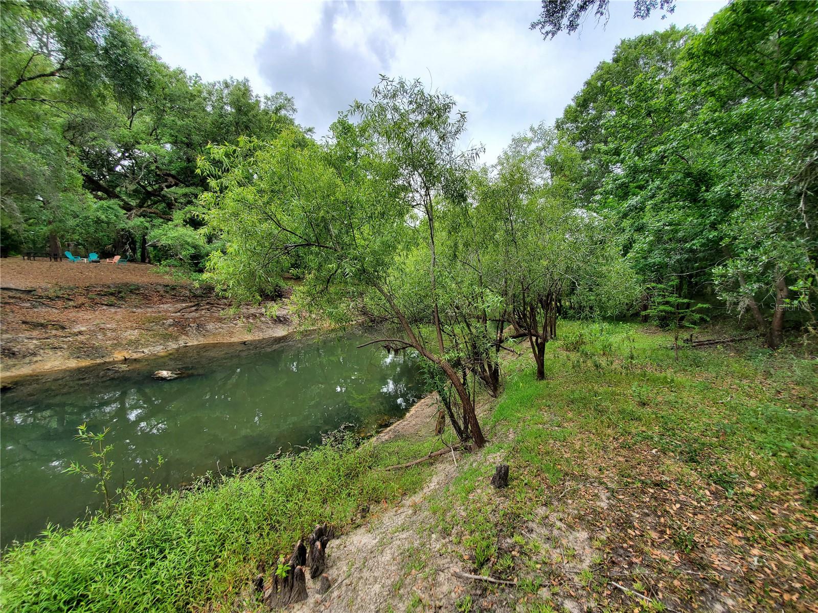 Ringwalt Dr Property Photo 4