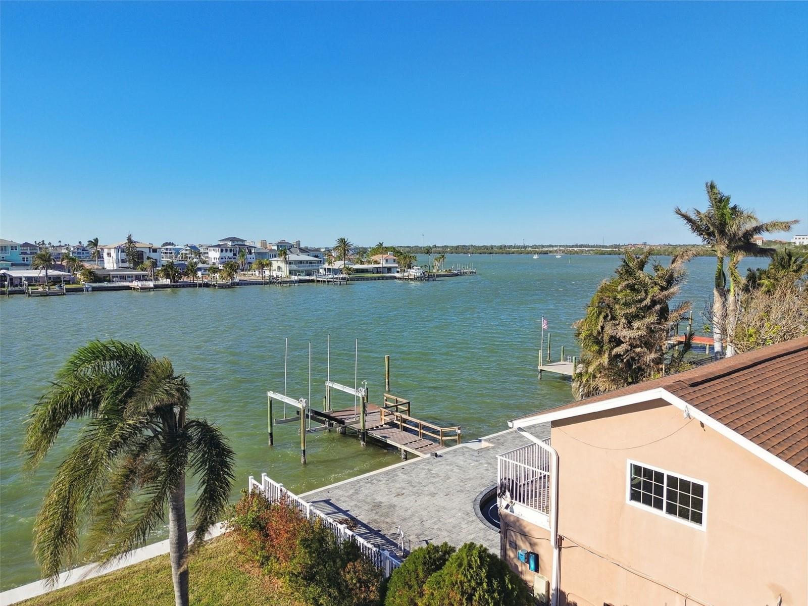 568 Johns Pass Ave Property Photo 14
