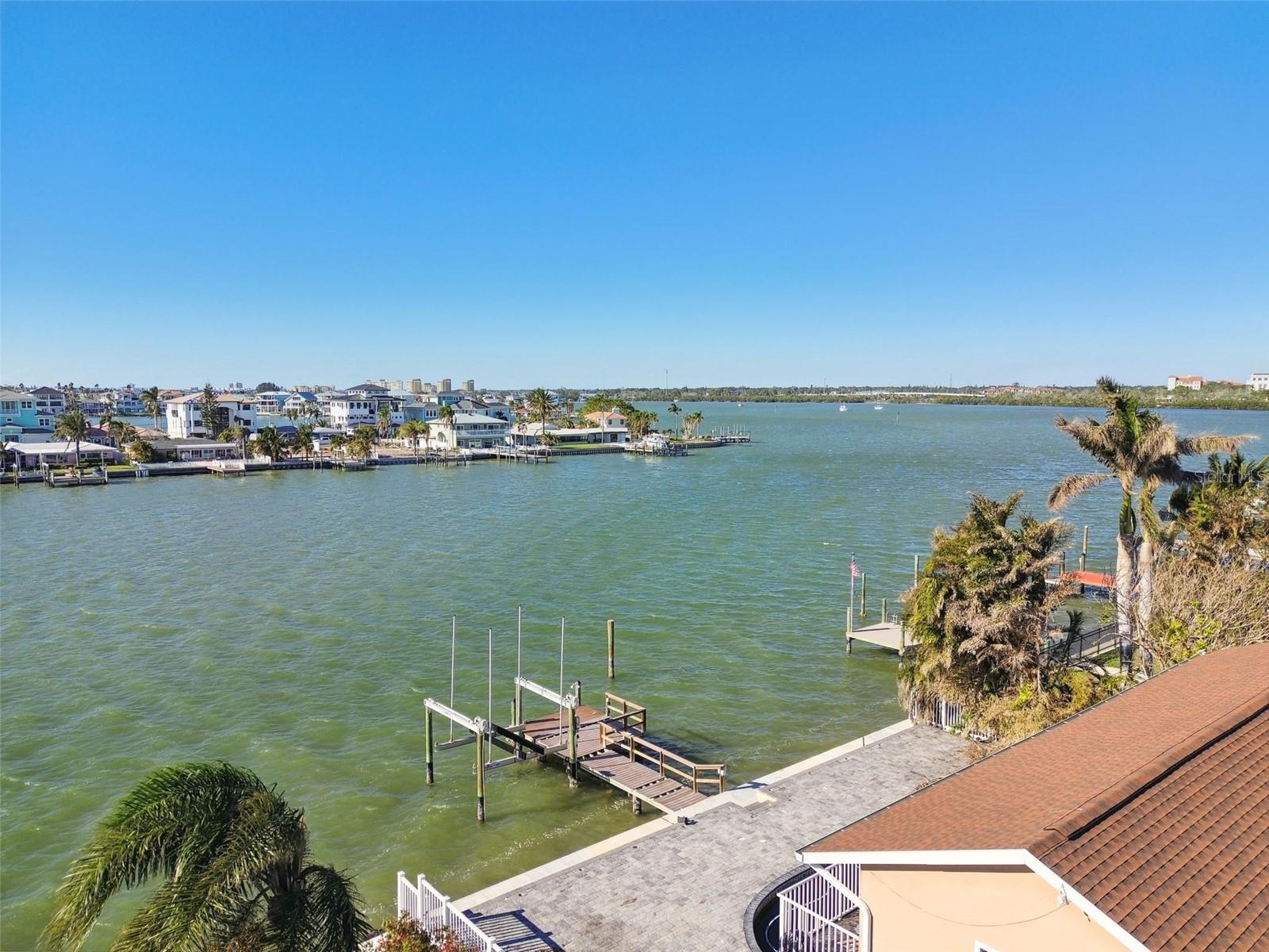 568 Johns Pass Ave Property Photo 23
