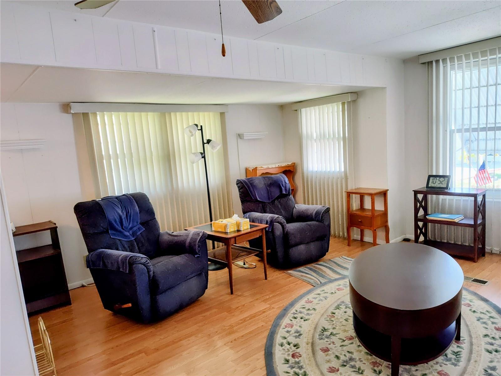 3420 Lanark Dr Property Photo 2