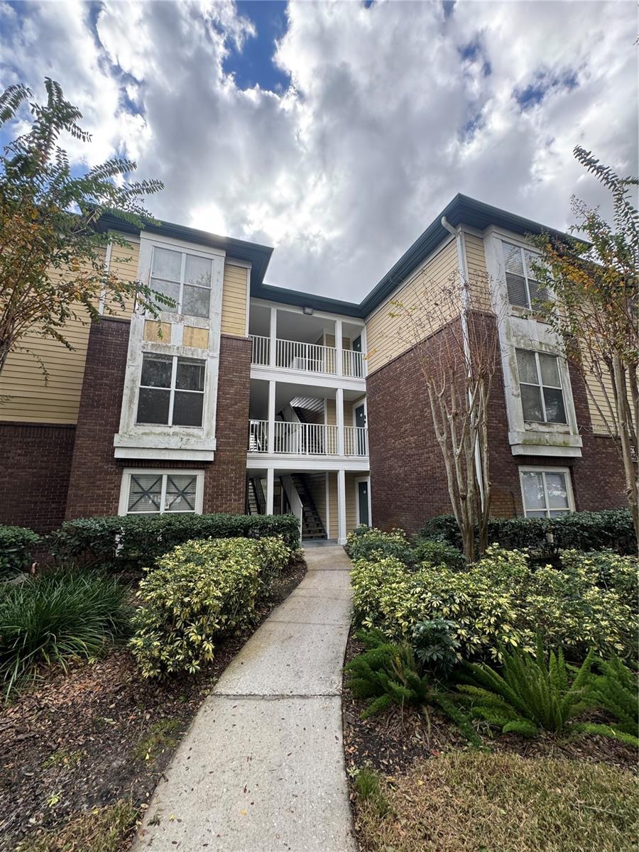 10024 STRAFFORD OAK CT #815 Property Photo 1