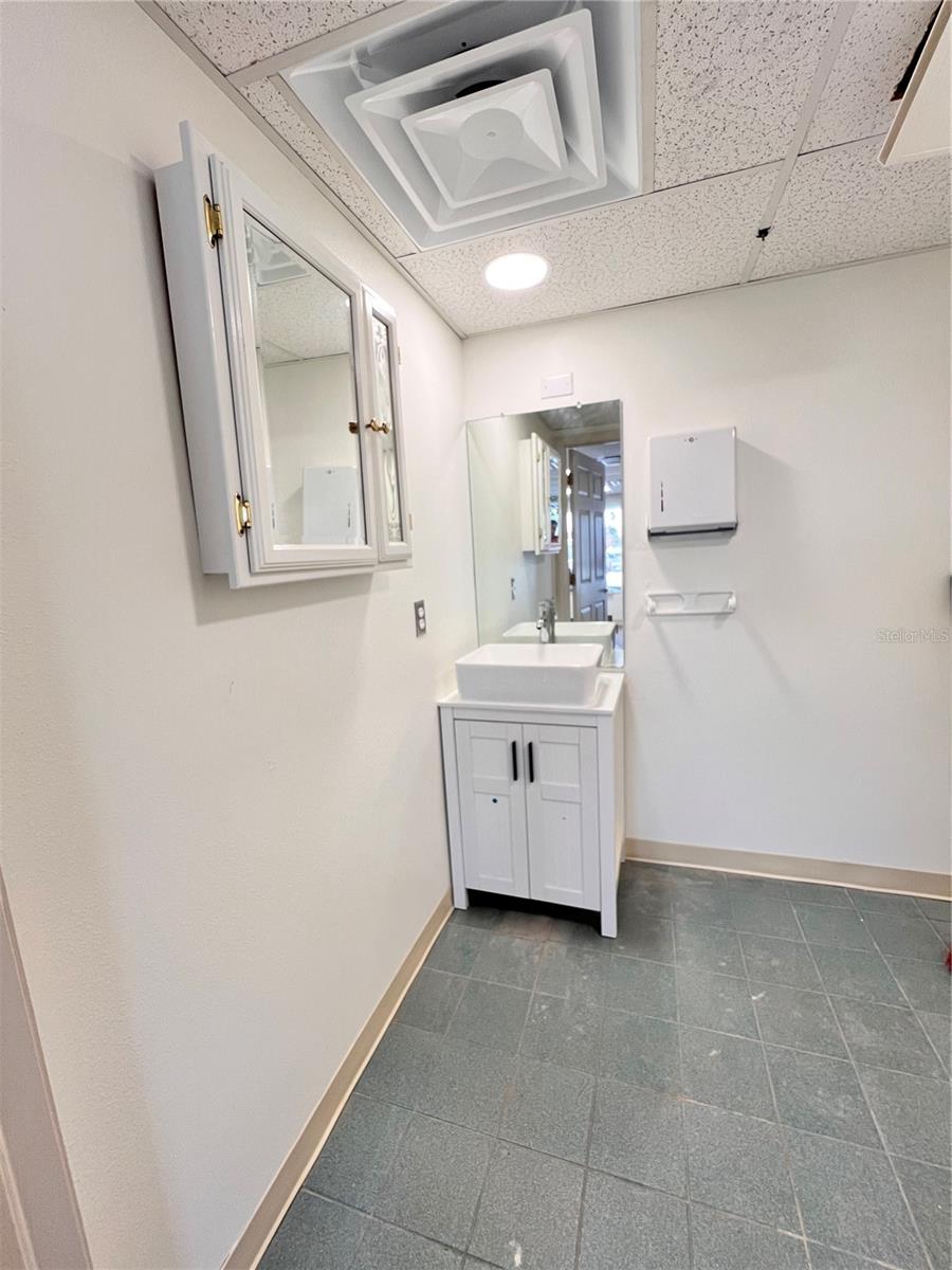 2520 Us Highway 19 Property Photo 10