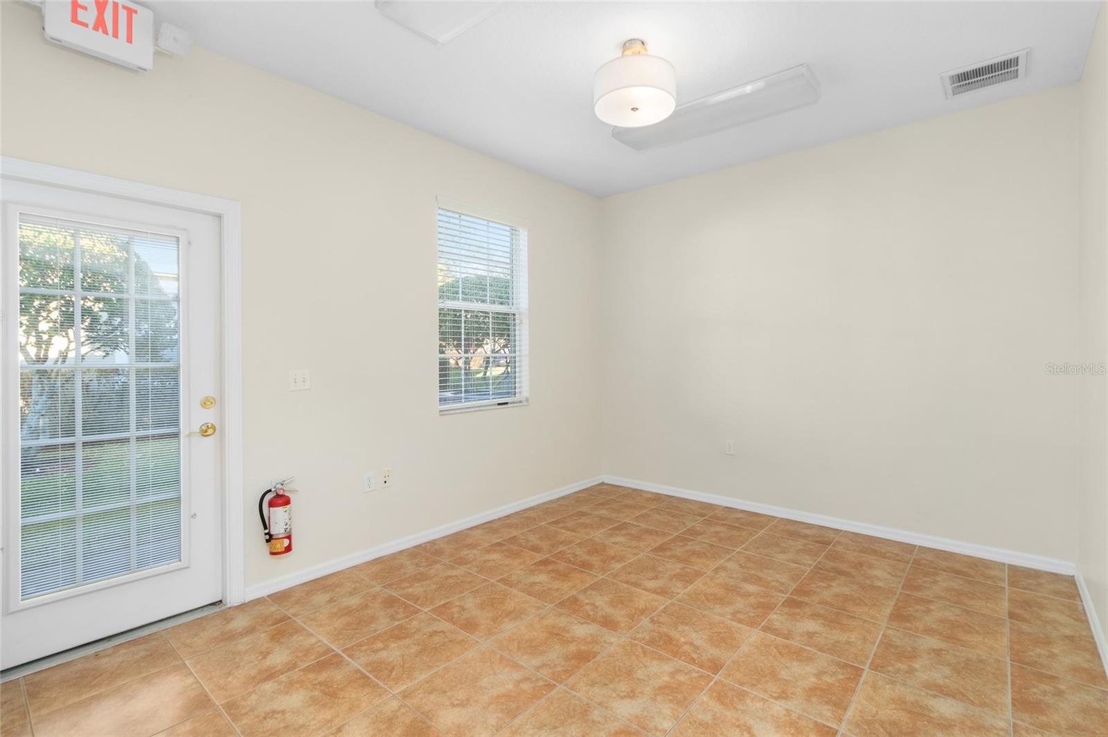 3717 Turman Loop #101 & 102 Property Photo 20