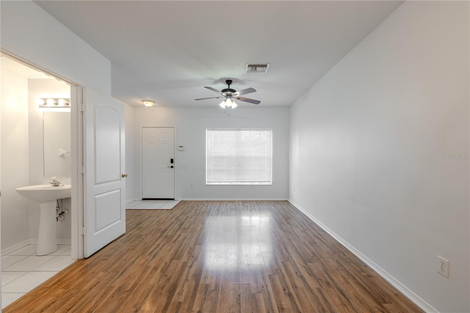 2432 Lake Woodberry Cir Property Photo 7