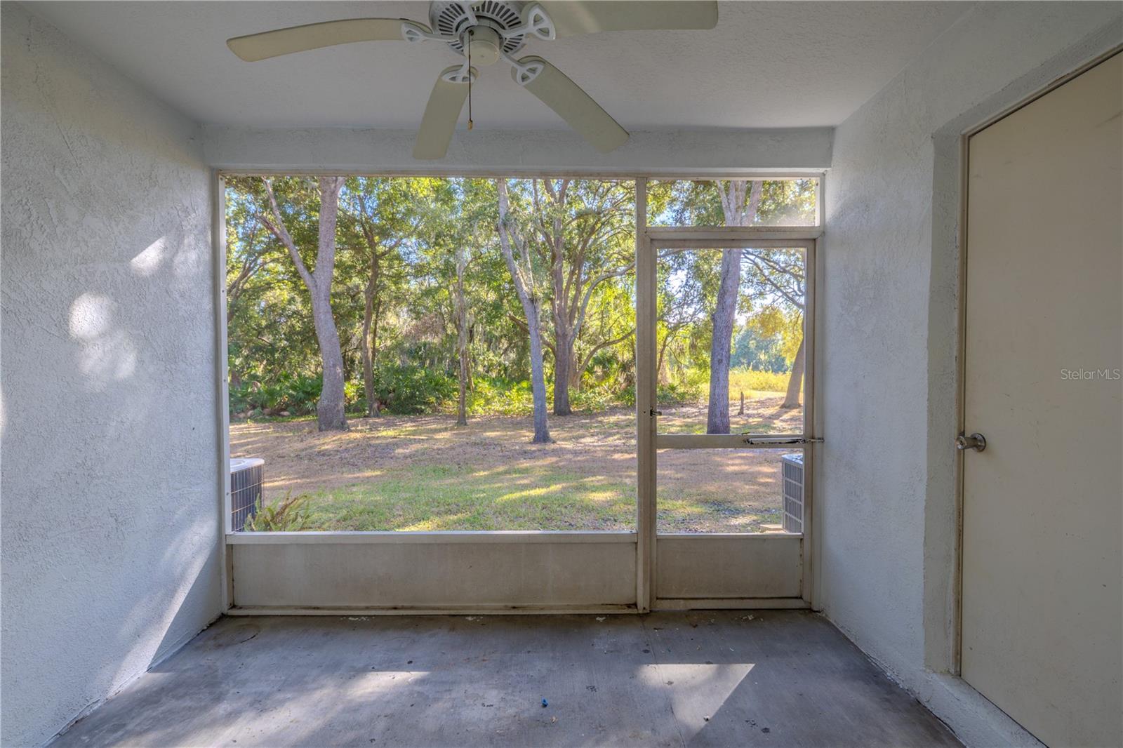 2432 Lake Woodberry Cir Property Photo 11