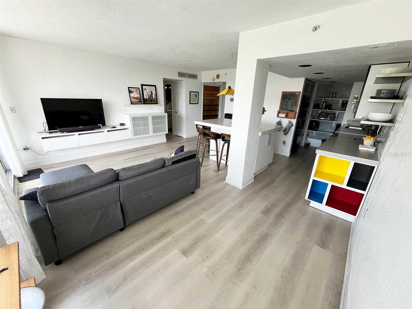 470 3rd St S #405 Property Photo 16