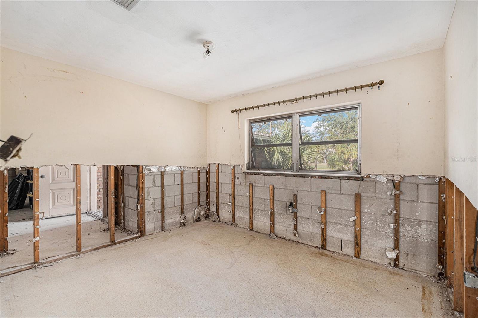 3700 Dana Shores Dr Property Photo 13
