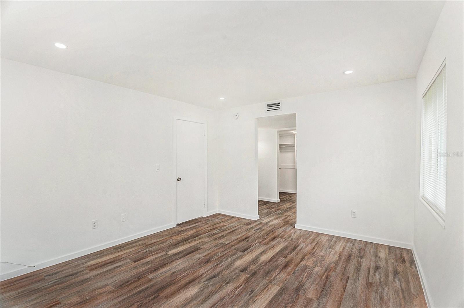 801 83rd Ave N #120 Property Photo 15