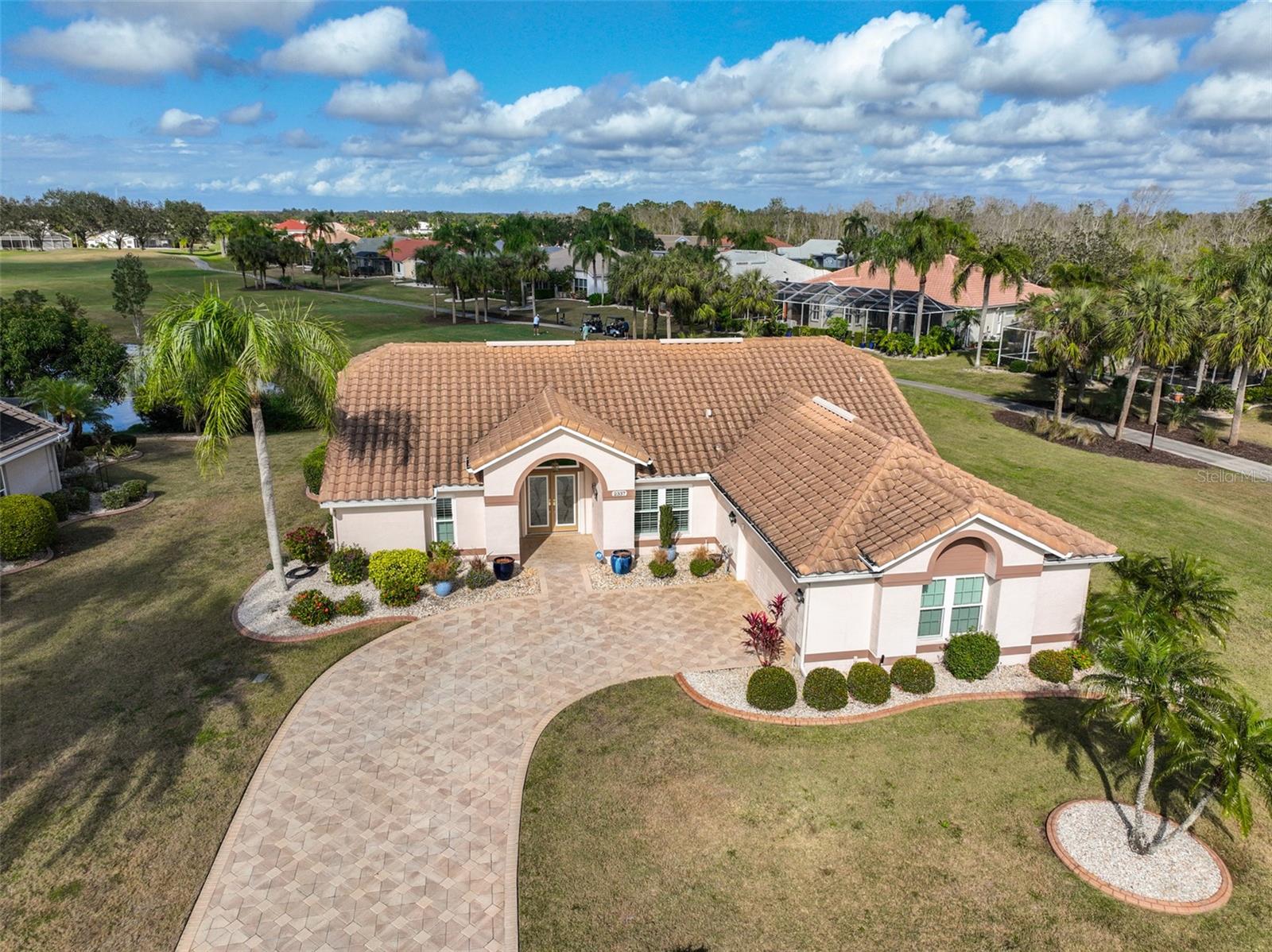 2337 Platinum Dr Property Photo