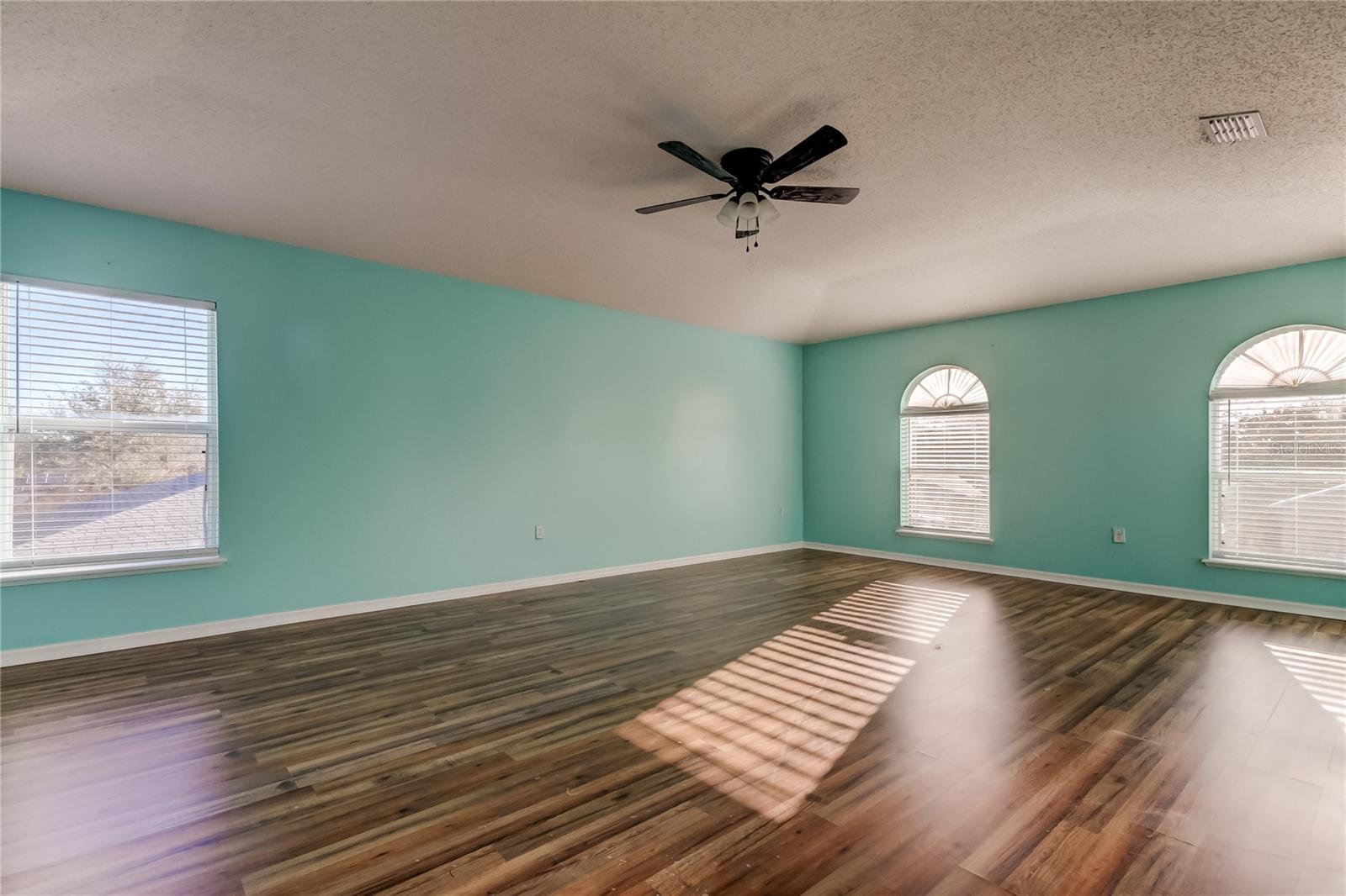 11309 Outrigger Ave Property Photo 25