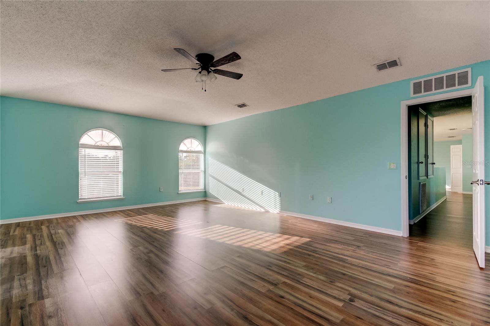 11309 Outrigger Ave Property Photo 26