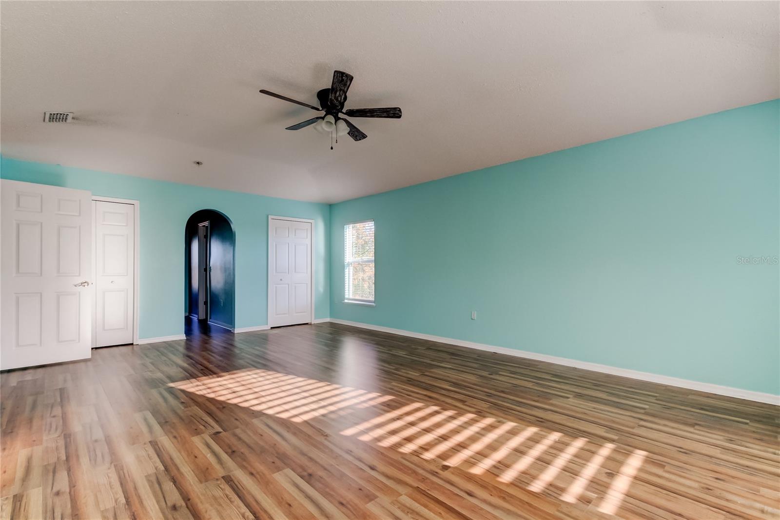 11309 Outrigger Ave Property Photo 27