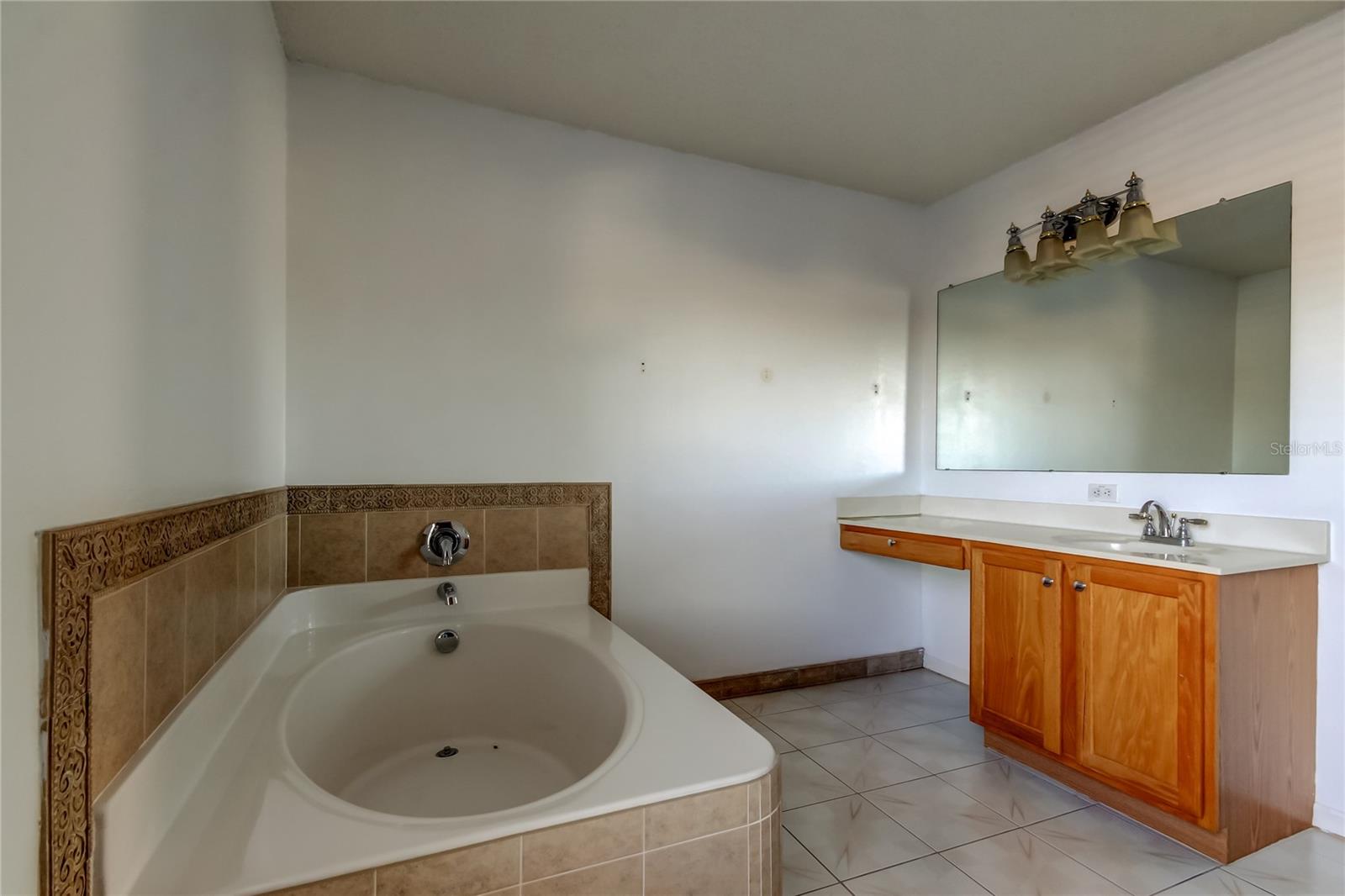 11309 Outrigger Ave Property Photo 31