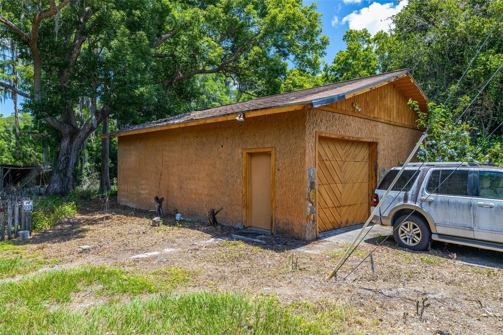 417 Trout Lake Ct Property Photo 4