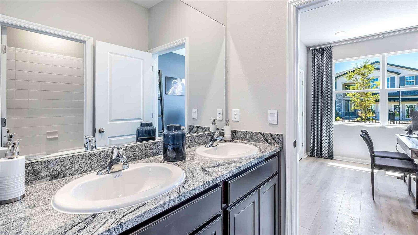 10609 Bridgegate Heights Loop Property Photo 12