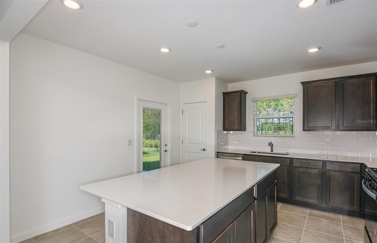 9076 Wildlight Trl Property Photo 6