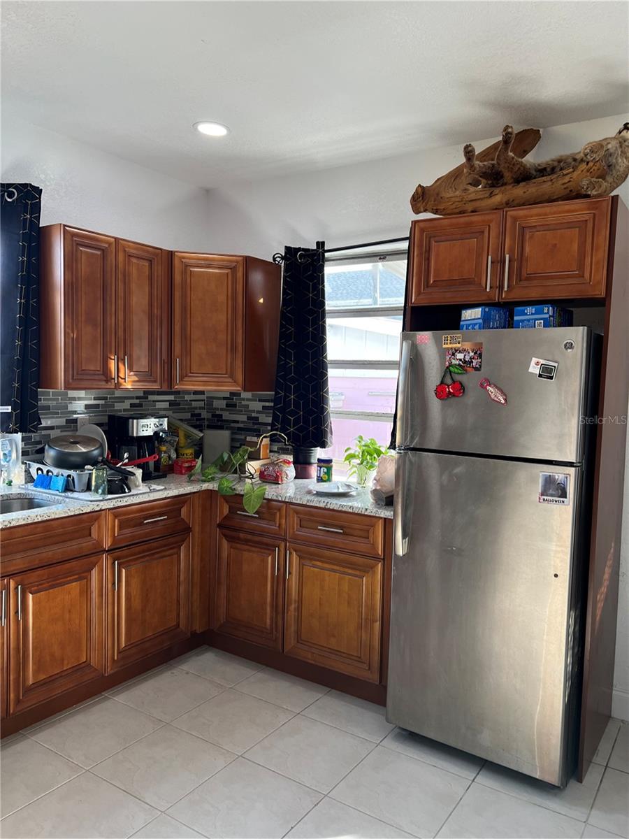 2021 Thrace St Property Photo 10