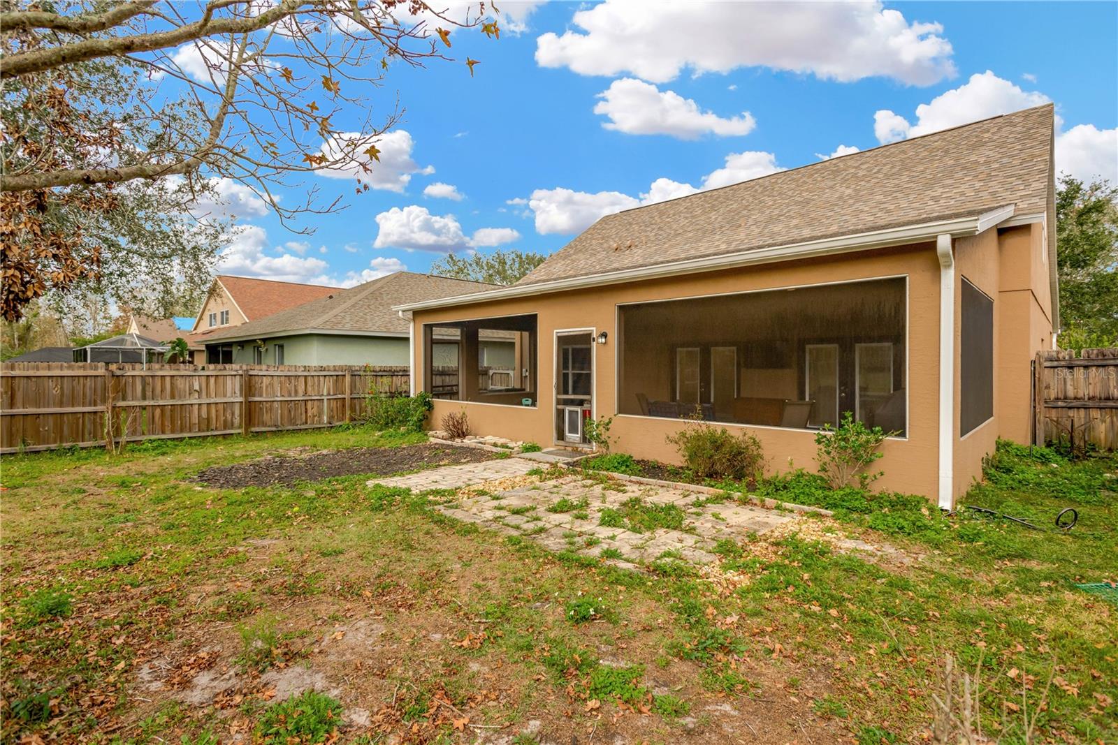 10814 Newbridge Dr Property Photo 27