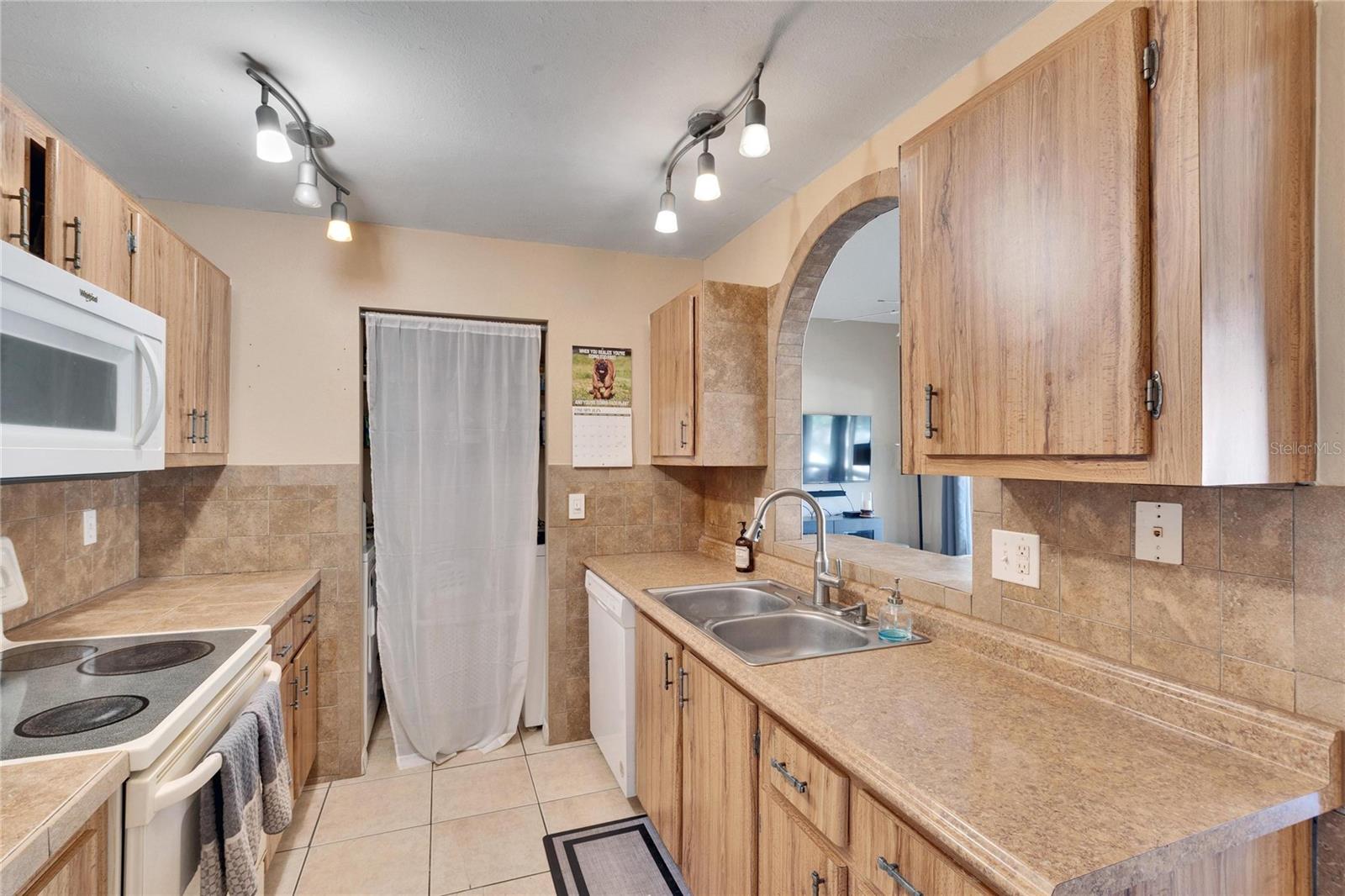 1849 Bough Ave #d Property Photo 7