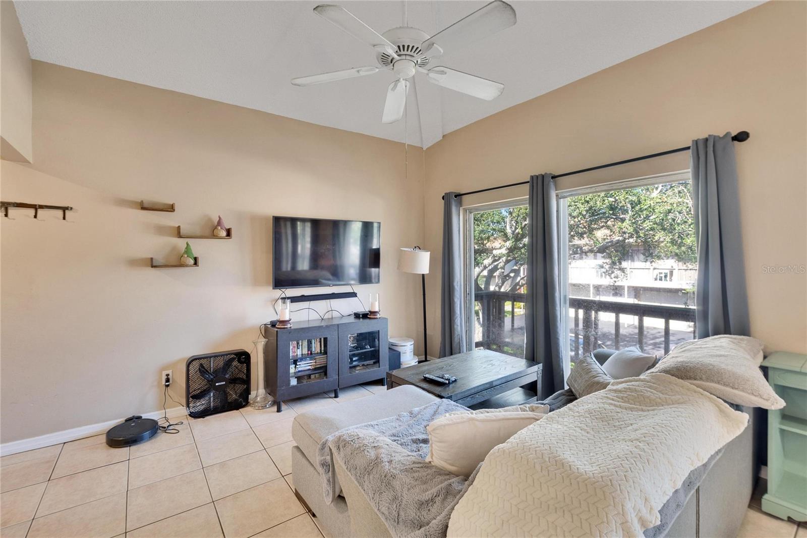 1849 Bough Ave #d Property Photo 14