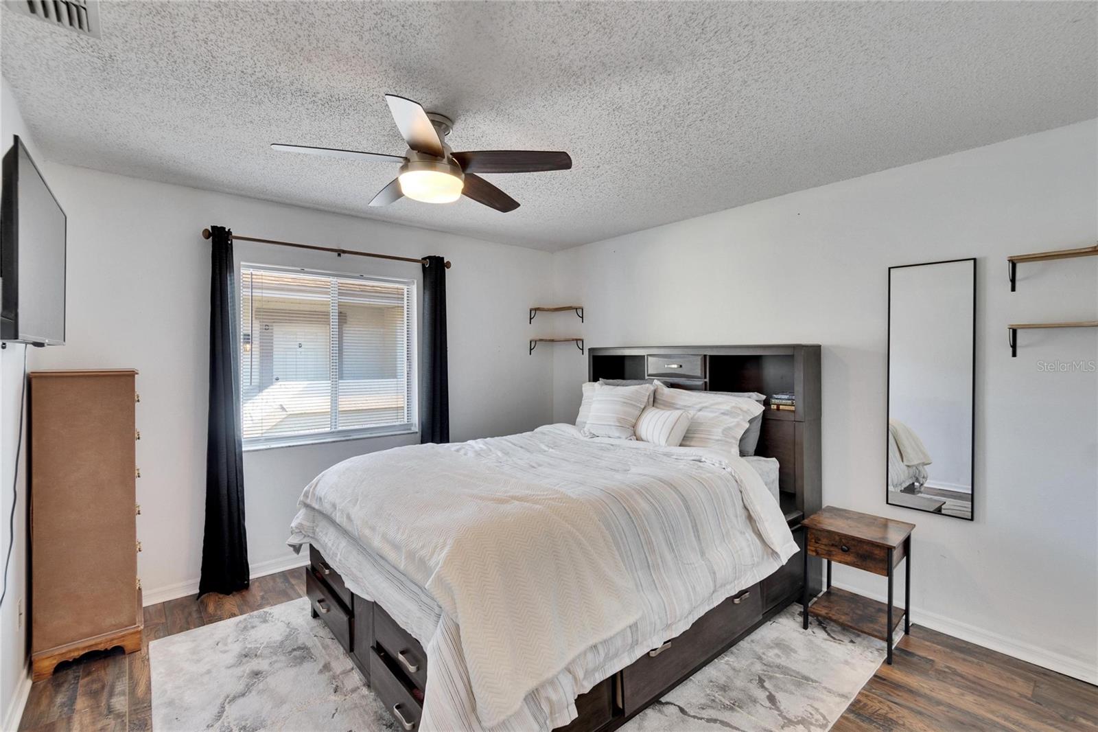 1849 Bough Ave #d Property Photo 16