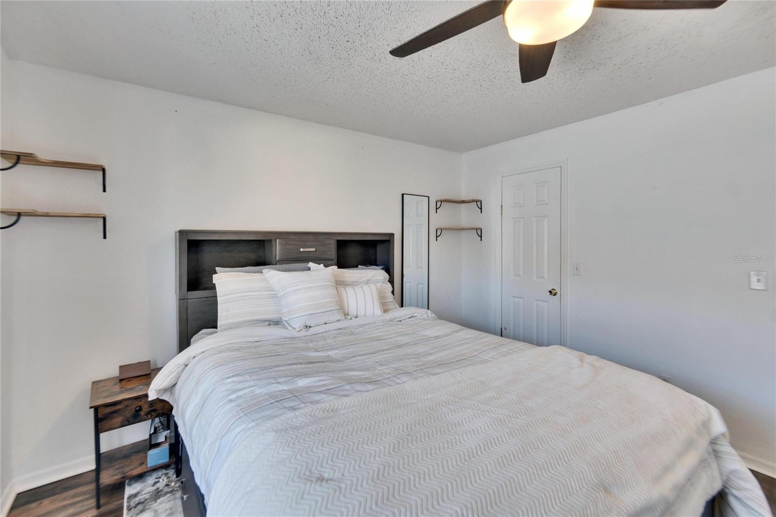 1849 Bough Ave #d Property Photo 17