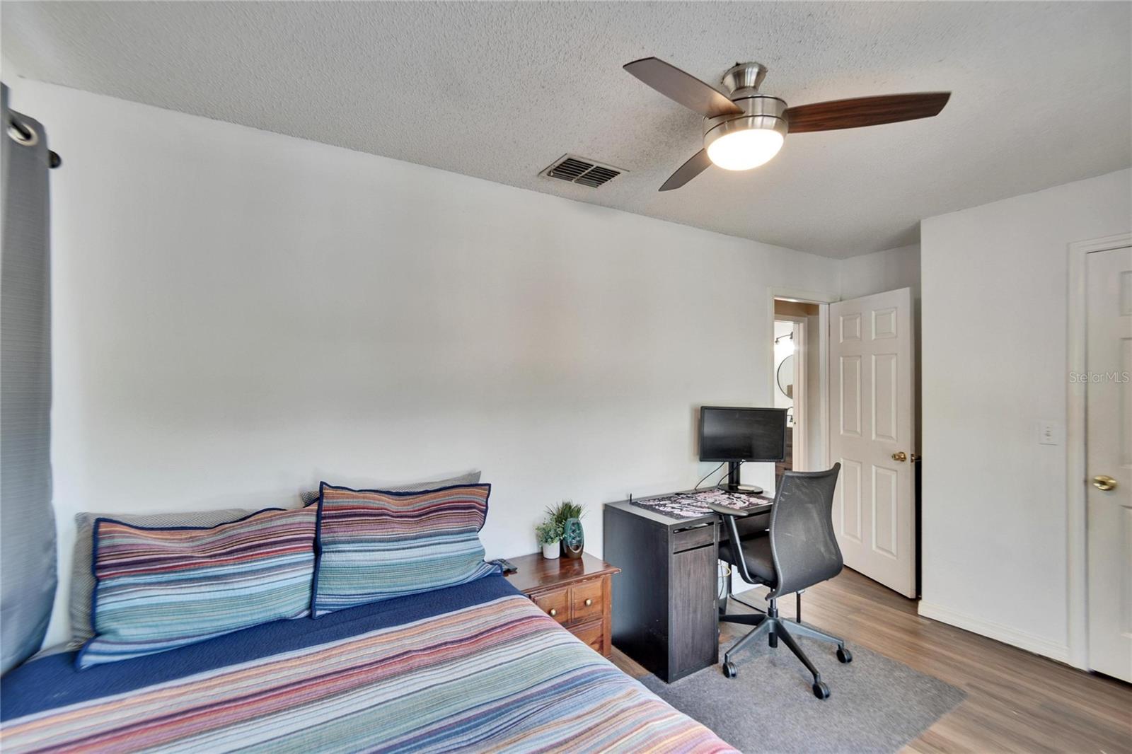 1849 Bough Ave #d Property Photo 23