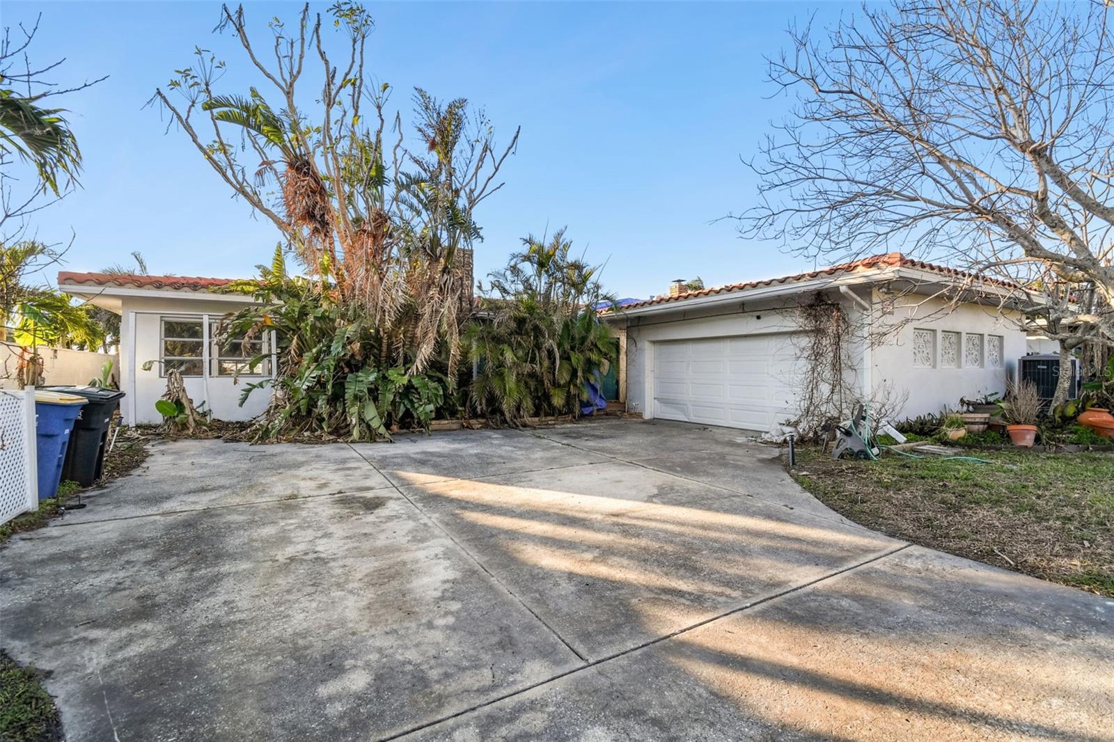 1836 Venetian Point Dr Property Photo 2