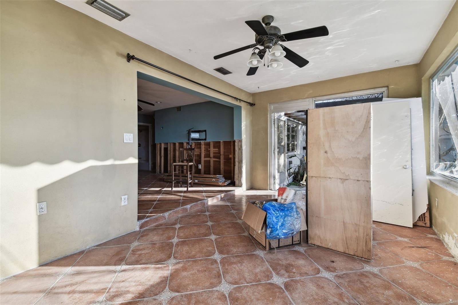 1836 Venetian Point Dr Property Photo 14