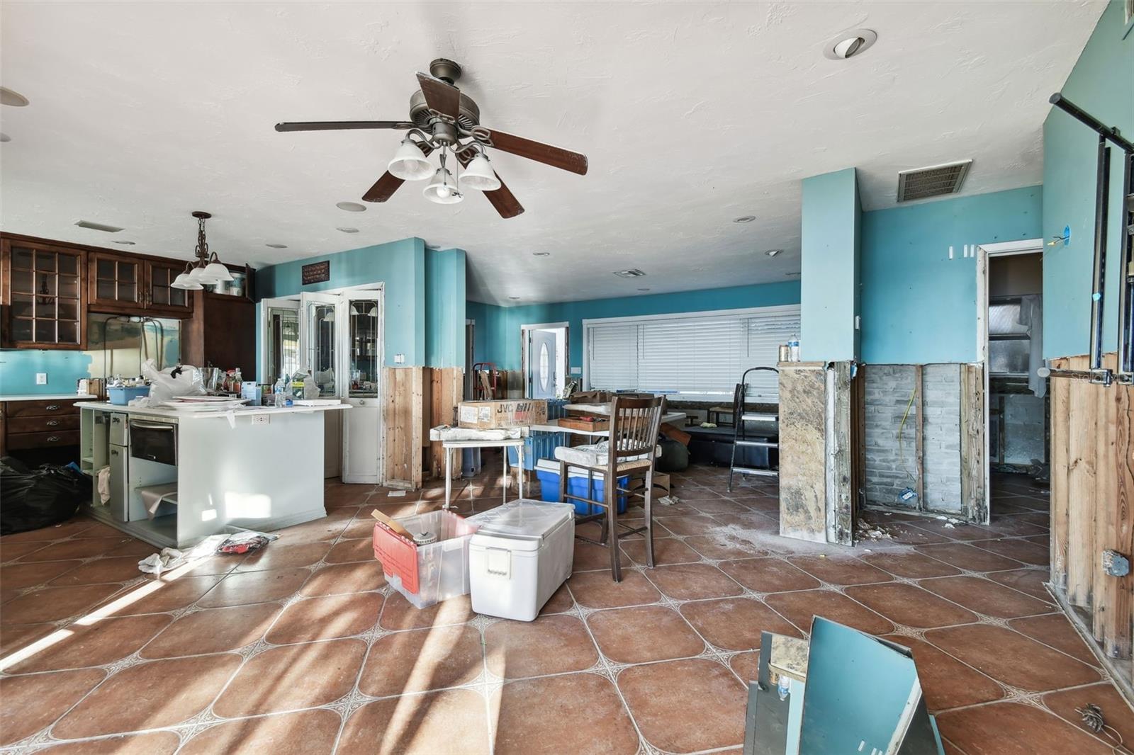 1836 Venetian Point Dr Property Photo 15