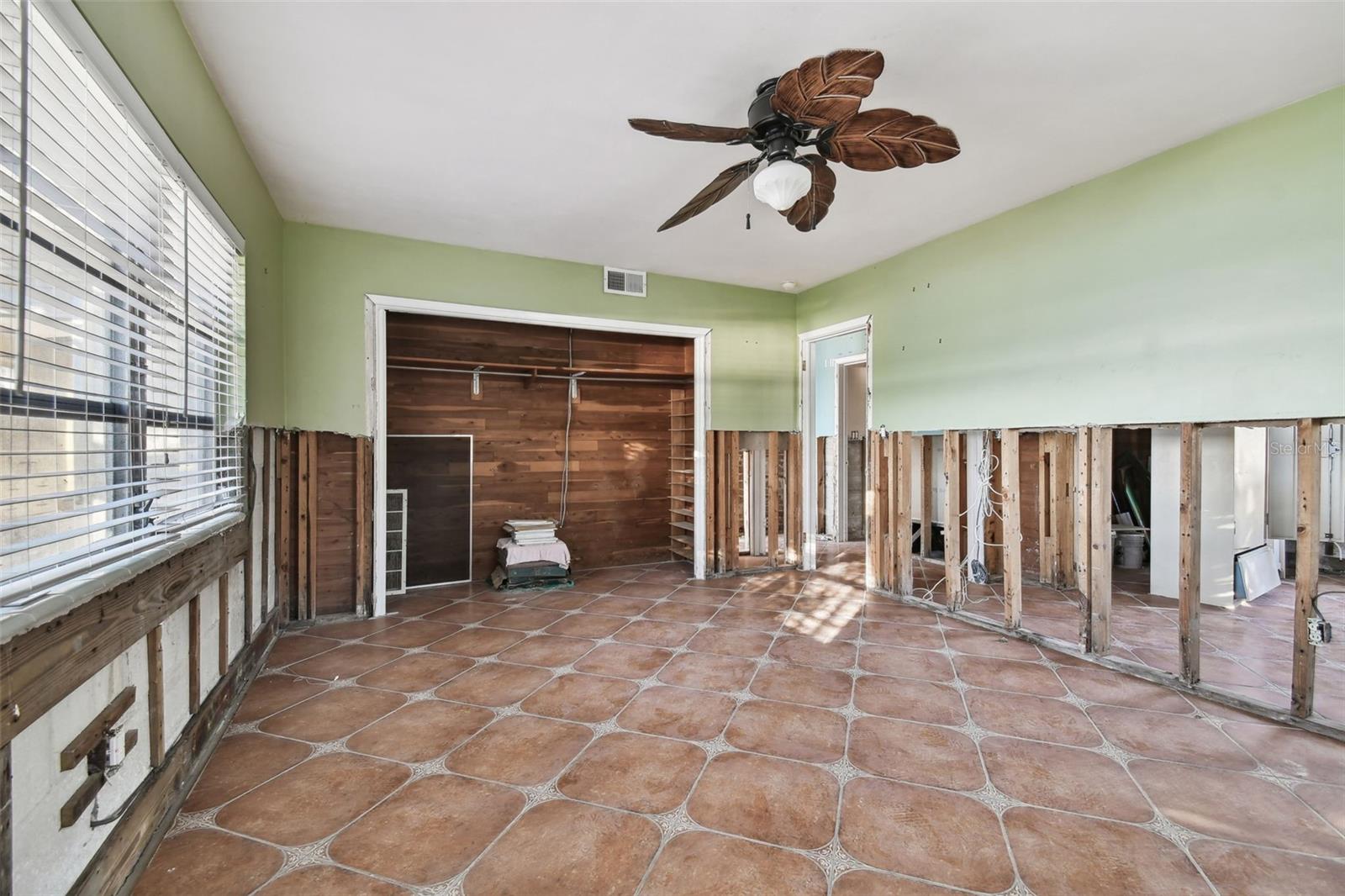 1836 Venetian Point Dr Property Photo 18