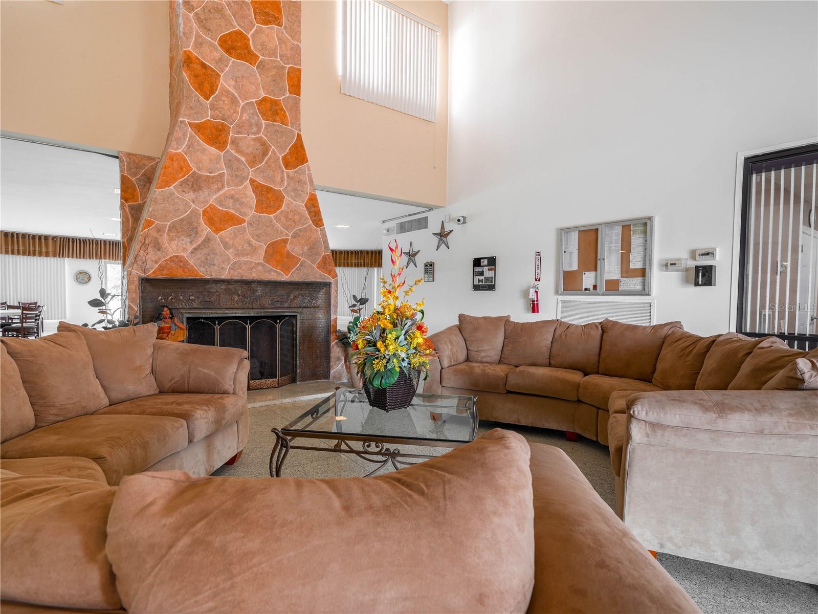 Meadow Lark Blvd Property Photo 8