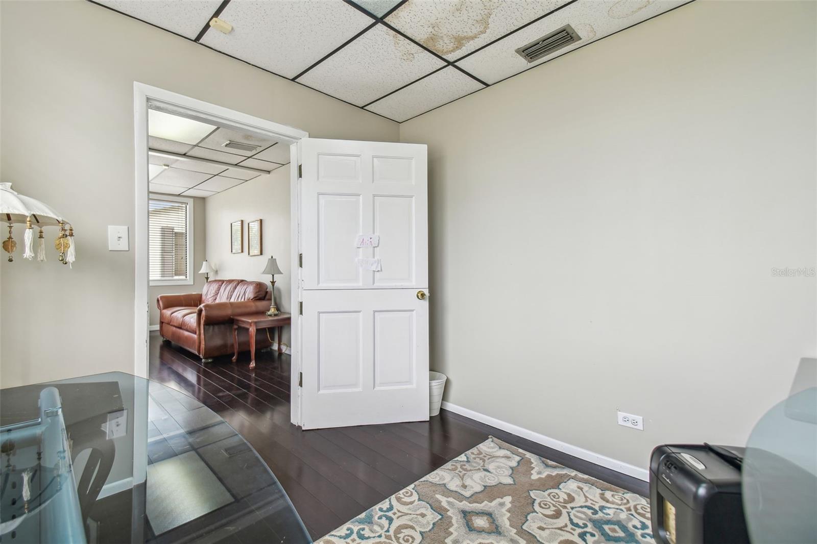304 S Westland Ave Property Photo 4