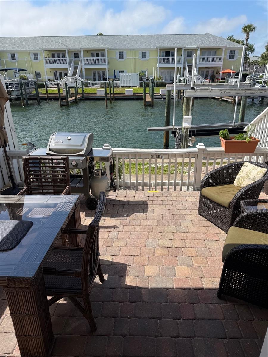 5215 Coquina Key Dr Se #a Property Photo 1